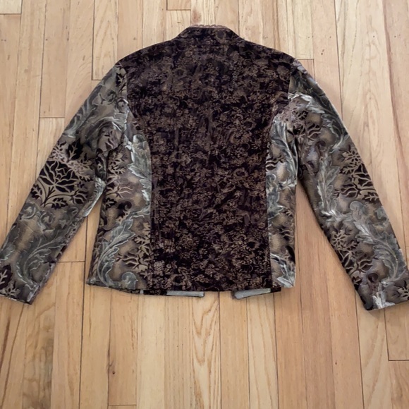 COPY - 4/$20 Chico’s floral crushed velvet blazer jacket size 0 - Picture 6 of 6